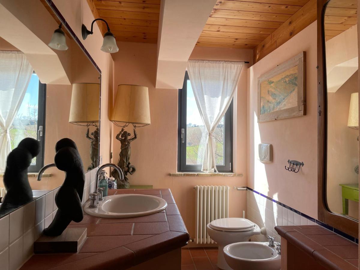 "La Casa Degli Ulivi Art B&B" Trecastelli Exteriér fotografie